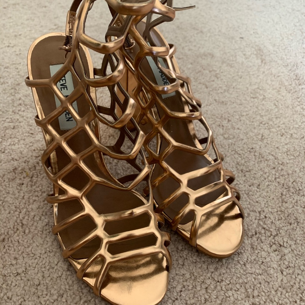 Rose gold Steve Madden heels